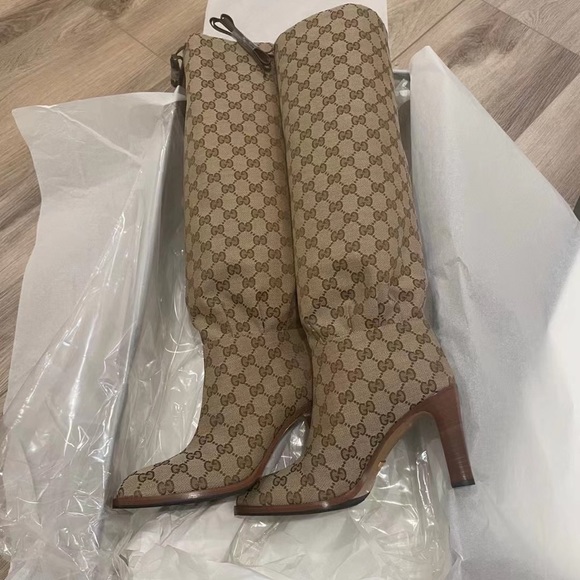 GUCCI Monogram Lisa Mid Heel Boots 38.5 Beige - Picture 8 of 10